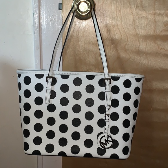 MK TOTE - Picture 2 of 7